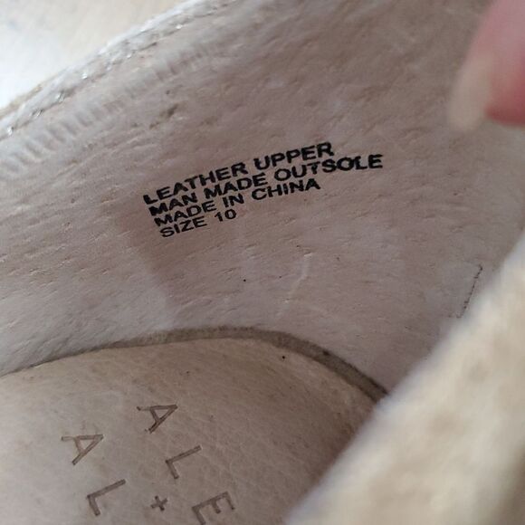 Alex & Alex(Saks Fifth Avenue)Suede Tan Stacked Heels with Embroidery , Size 10 - Picture 8 of 9